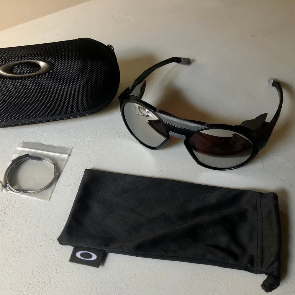 Oakley Clifden Men's Sunglasses Black Snow Sun Glasses